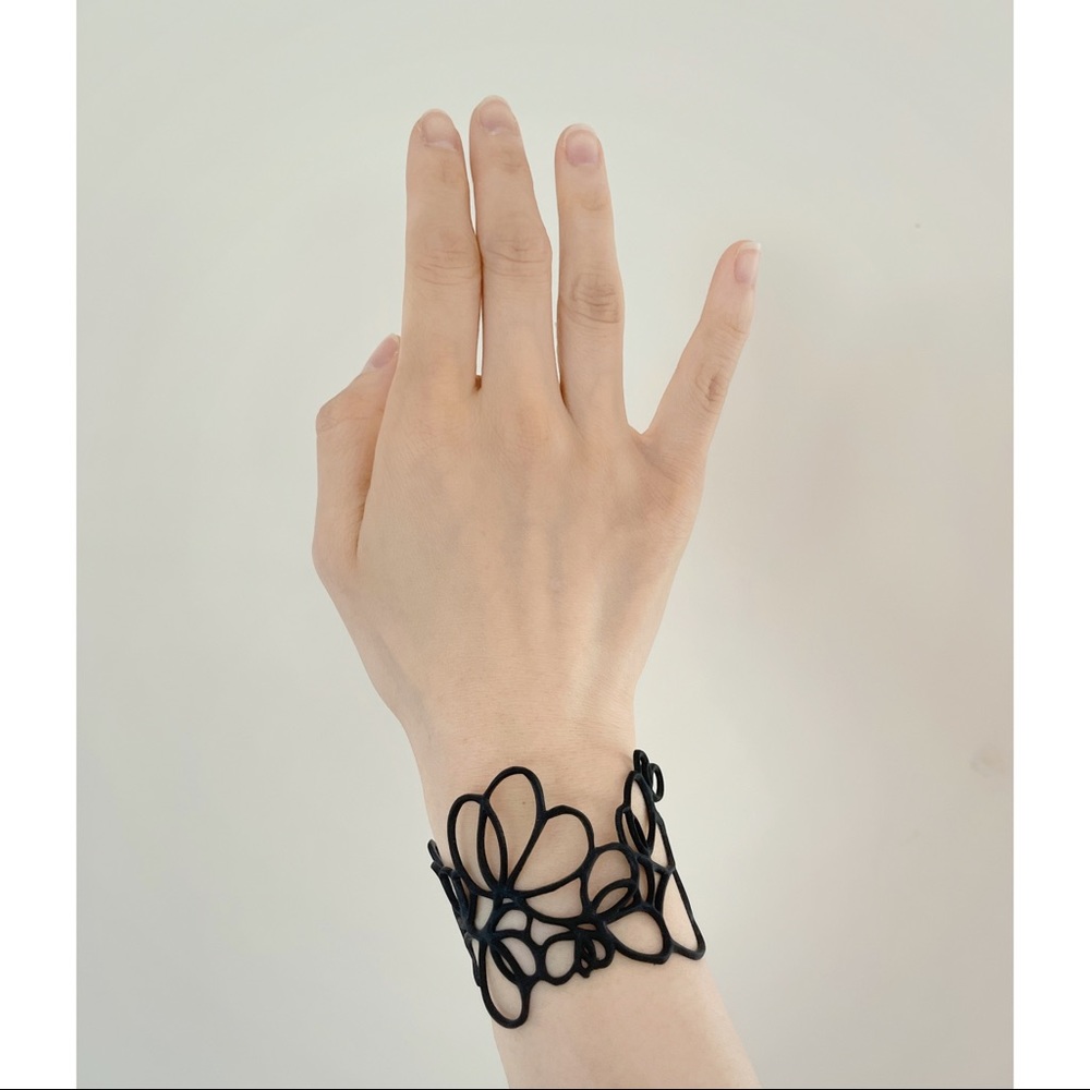 Floral detail bracelet